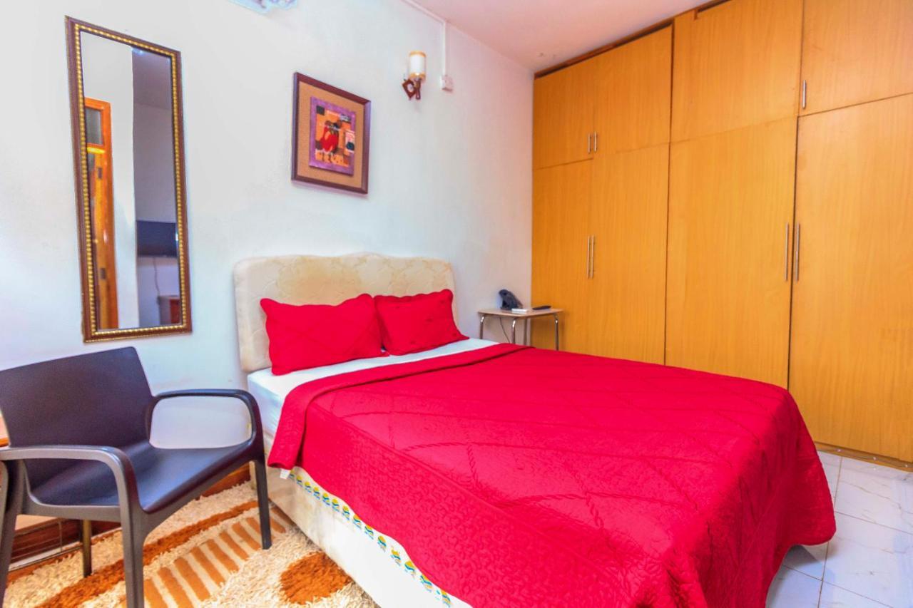 Frontiers Hotel 3*